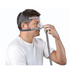 Resmed Mirage-FX Wide CPAP-Nasenmaske mit Kopfband, doppelwandiges Spring Air-Maskenkissen, weite Ausführung, in Benutzung