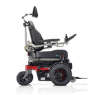 Image fauteuil roulant électrique Dietz Sango avancé fauteuil roulant électrique à traction avant vue latérale avec accent rouge